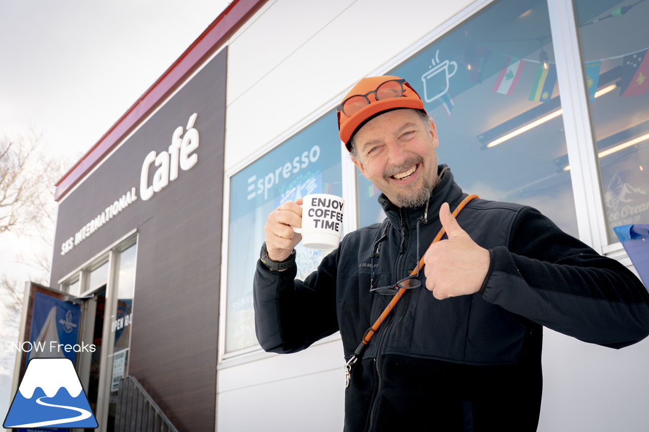 札幌国際スキー場｜さすが『KOKUSAI』！春シーズンも安泰の豊富な積雪で、まだまだ余裕で全面滑走可能です(^^)v